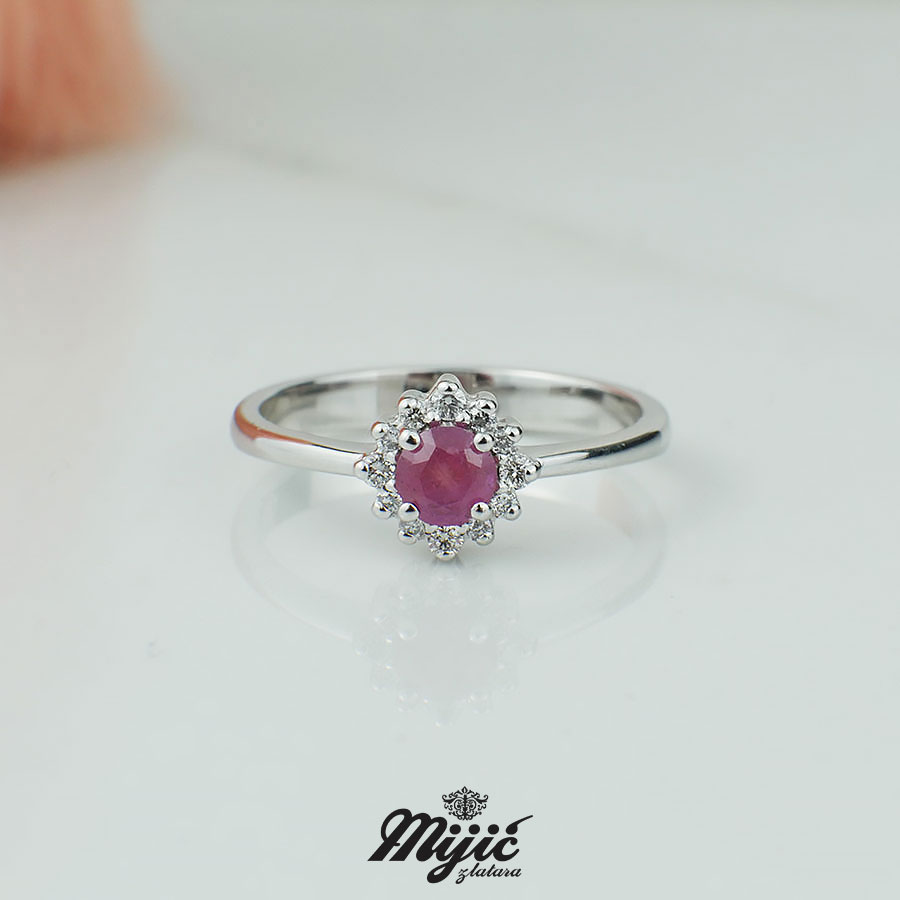 Prsten sa rubinom i dijamantima   